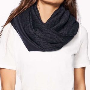 NWOT Lululemon Flow and Go Scarf